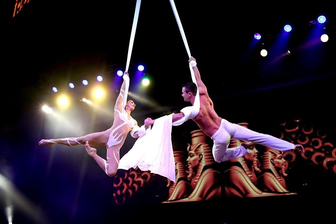 Benidorm Palace - The stage show: singers, dancers, magic, and acrobatics
