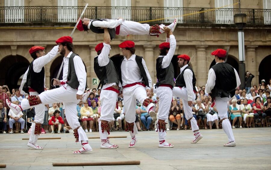 Bilbao old town walking tour - Why this Bilbao walk works well on a first day