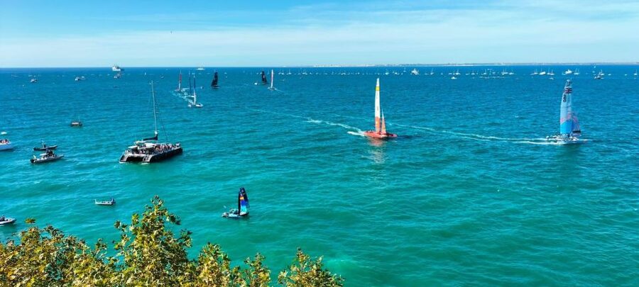 Cádiz: Bay of Cádiz Catamaran Tour with Host - Is $22 a Good Deal for 75 Minutes?