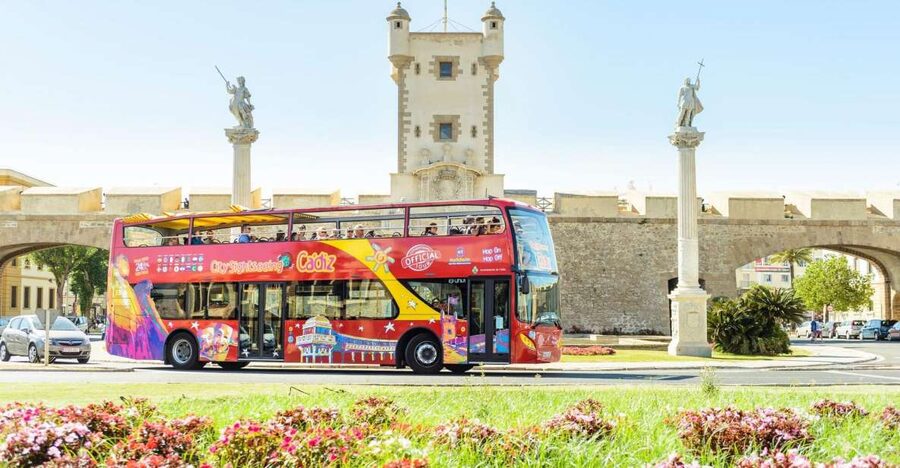 Cadiz: City Sightseeing Hop-On Hop-Off Bus Tour - Start at Avenida del Puerto