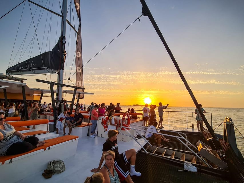 Cádiz: Sunset Catamaran Cruise Tours - Boarding the Pura Vida Catamaran