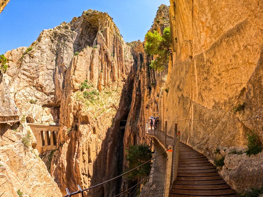 Caminito del Rey: Entry Ticket and Guided Tour - What to wear and carry