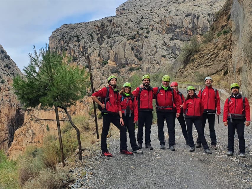 Caminito del Rey: Tour with Official Guide and Drink - Guides, pace, and group size