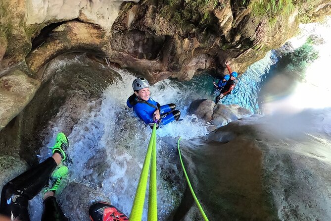 Canyoning Adventure Rio Verde in Granada - Slides, jumps, and waterfall rappels