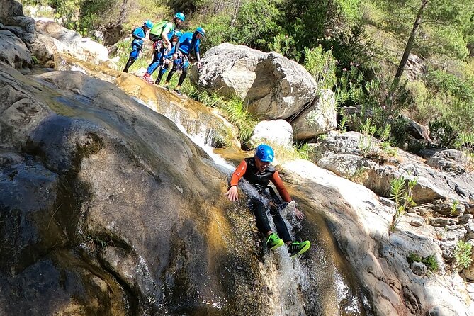 Canyoning Adventure Rio Verde in Granada - Who should book Rio Verde canyoning?