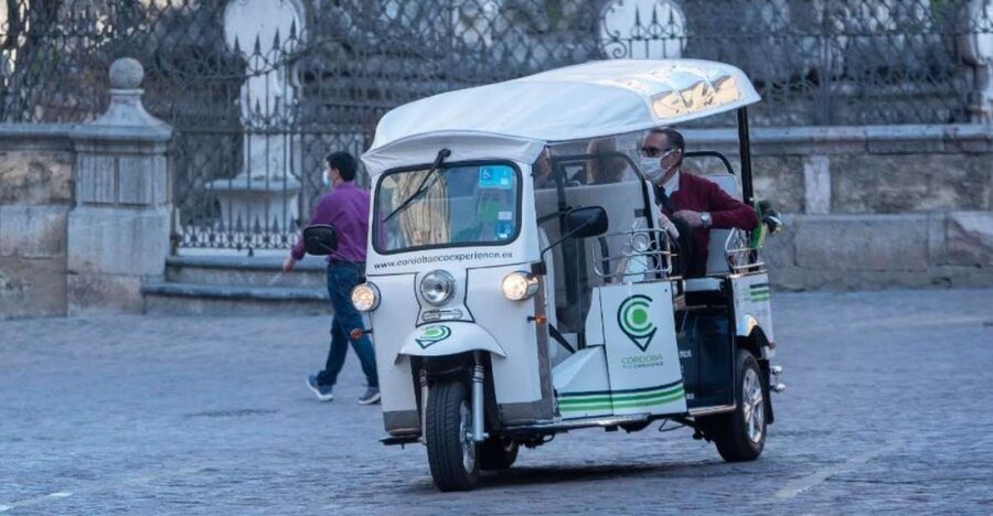 Córdoba: Guided City Tour by Tuk-Tuk - Roman Temple and Corredera Square