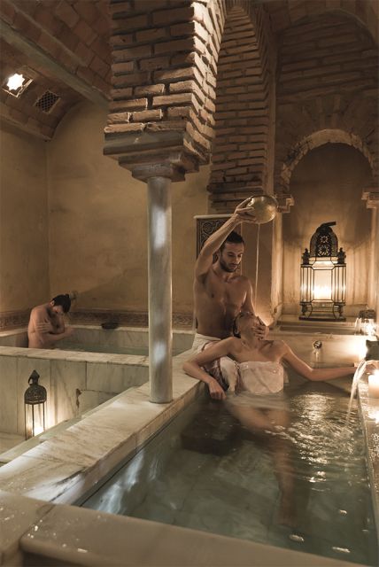 Córdoba: Hammam Al Ándalus Entry Ticket w/Optional Massage - The cold bath gives the circuit its jolt