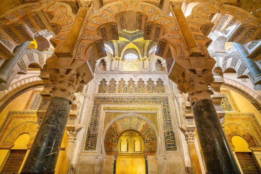 Córdoba: Skip-the-Ticket-Line Mosque-Cathedral Guided Tour - Skipping the ticket queue