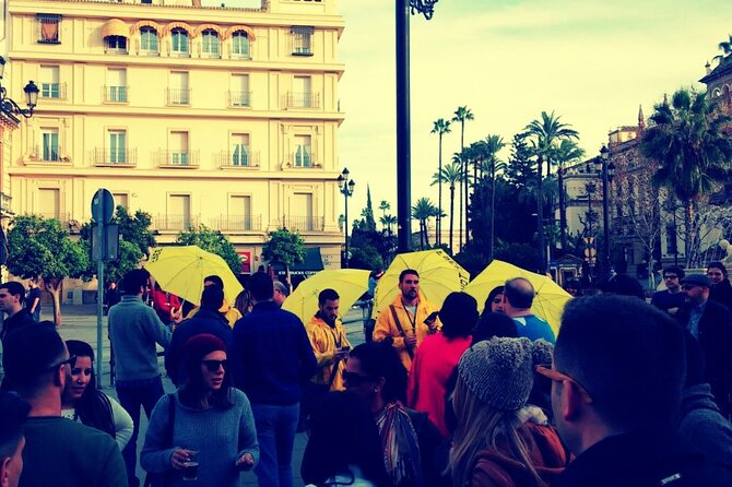 Cultural Walking Tour of Seville Monumental - Starting at Plaza Nueva with a divided group