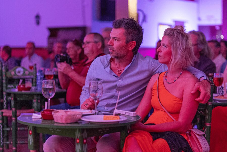 Estepona: Andalusian Flamenco Show Entry Ticket with Drink - The dancing, singing, and live music