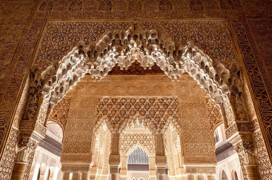 Fast-Track Alhambra & Nasrid Palaces Guided Tour - The Nasrid Palaces and their timed entry
