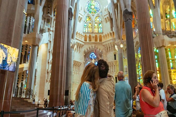 Fast Track: Sagrada Familia Guided Tour - Guides, pace, and the human side of the tour