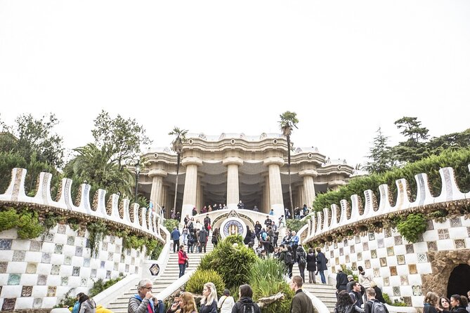 Fast Track Sagrada Familia & Park Guell the best of Gaudí - Who should book this Gaudí afternoon