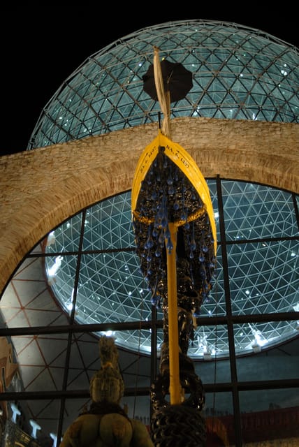 Figueres: Dalí Theatre-Museum Entry Ticket - Under the dome: Dalí’s final resting place