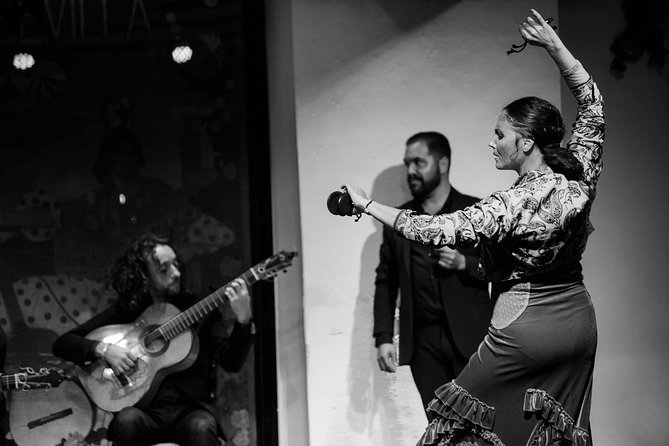 Flamenco Show at Tablao El Arenal with Drink and Optional Dinner or Tapas - How the 75-minute performance unfolds