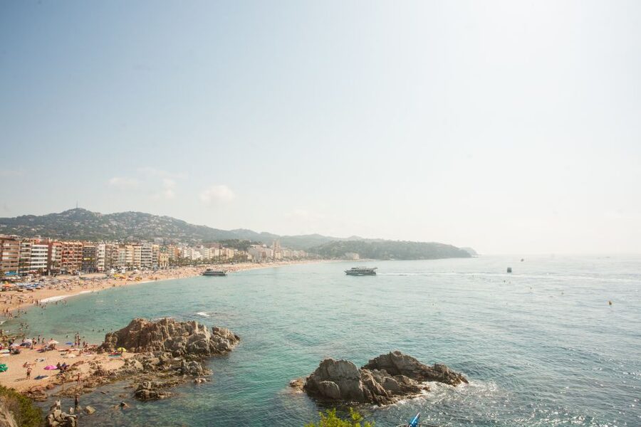 From Barcelona: Costa Brava Day Tour with Boat Trip - The return to Barcelona