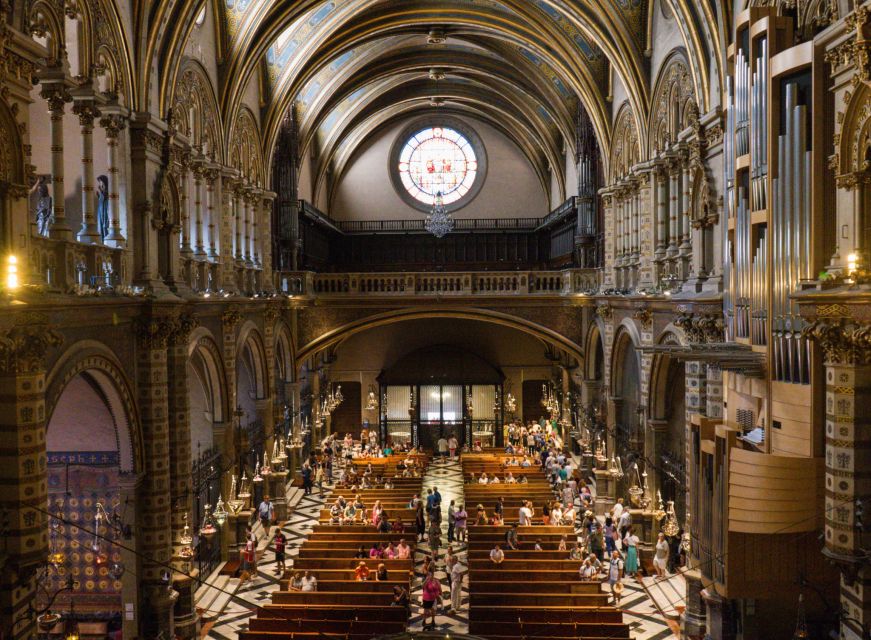 From Barcelona: Half-Day Montserrat Experience - Early access to the basilica and Black Madonna