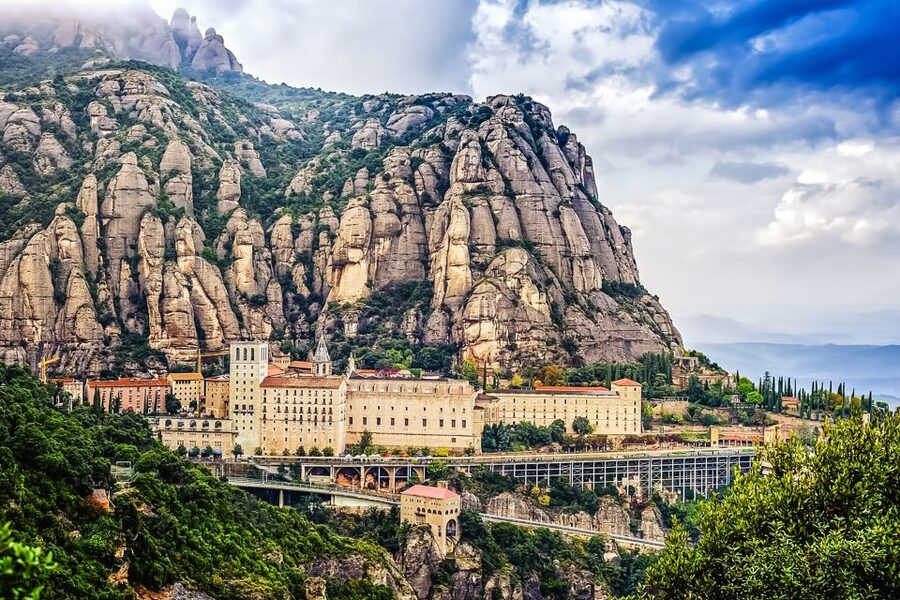 From Barcelona: Montserrat Day Trip with Optional Tickets - How the schedule feels in real life