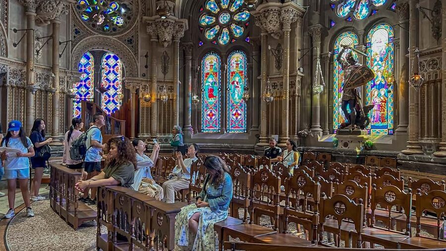 From Barcelona: Montserrat Tour, Rack Railway & Licor Taste - Should you book this tour?