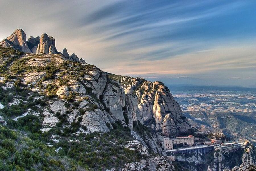 From Barcelona: Montserrat Tour, Rack Railway & Licor Taste - The ride back and the value of five hours