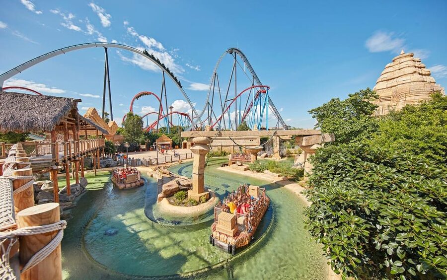 From Barcelona: PortAventura Theme Park Ticket & Transfer - The Barcelona departure at Estació del Nord