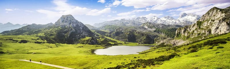 From Cangas de Onis: Lakes of Covadonga Guided Day Trip - The bus ride from Cangas de Onis