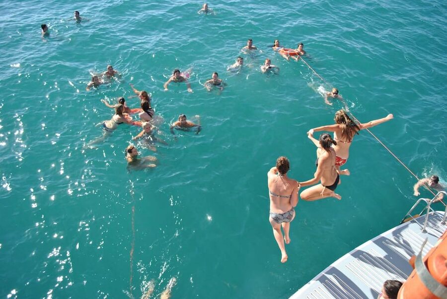 From Dénia/Jávea: Cala Blanca Boat Trip with Jet Ski & Lunch - Who will enjoy this trip most
