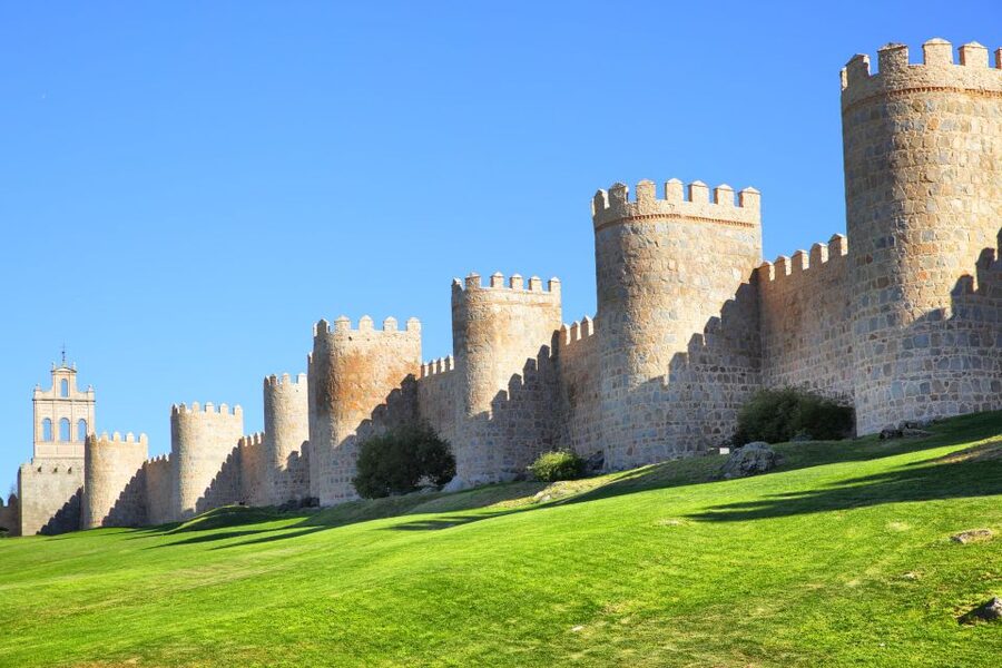 From Madrid: Day Trip to Ávila and Salamanca w/ Guided Tour - Who should book this day trip?
