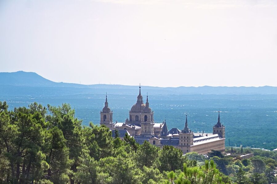 From Madrid: El Escorial and Valley's Basilica Half Day Tour - Practical advice for making the most of it