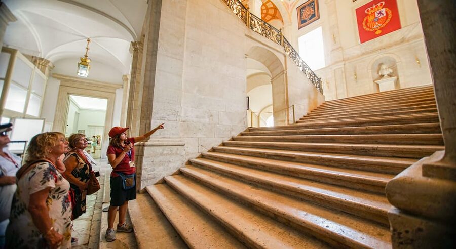 From Madrid: Guided Day Trip to Chinchon, Aranjuez & Toledo - Royal Aranjuez and the palace interiors