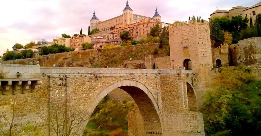 From Madrid: Guided Day Trip to Segovia and Toledo - The morning ride from Madrid to Segovia