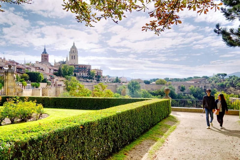 From Madrid: Segovia Guided Afternoon Tour - Casa de los Picos and the Mirador de la Canaleja