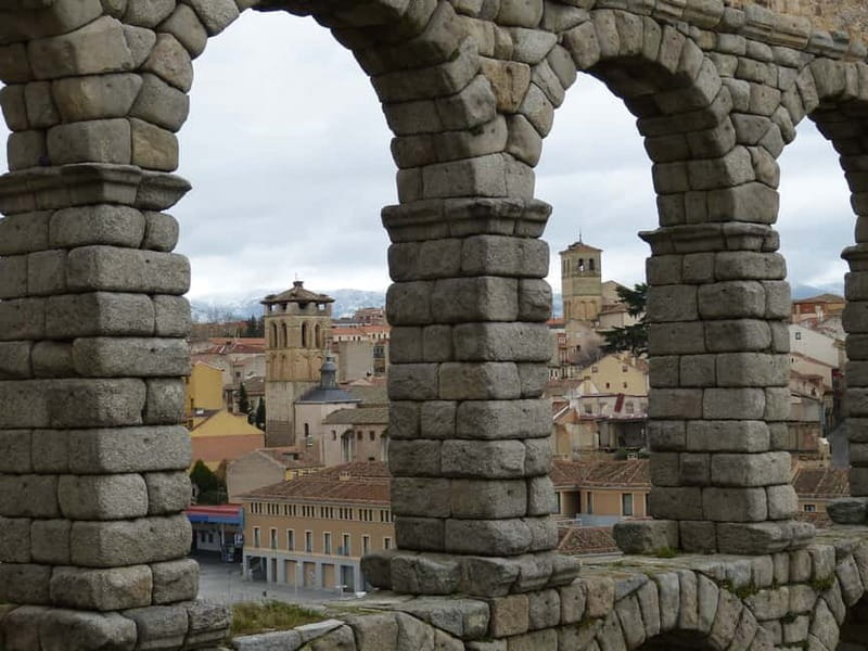 From Madrid: Segovia Guided Afternoon Tour - Through the Canonjías to the Alcazar