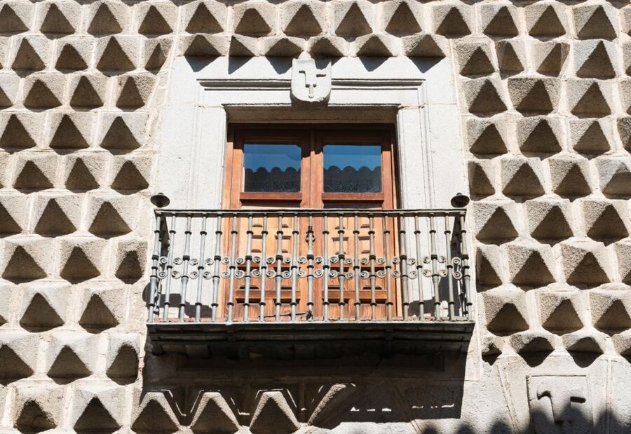 From Madrid: Segovia Tour with Cathedral and Alcazar Entry - Who should book this Segovia tour