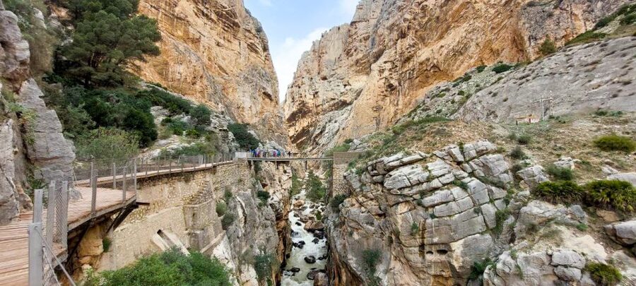From Málaga: Caminito del Rey Guided Day Trip - Entering the gorge through the tunnel