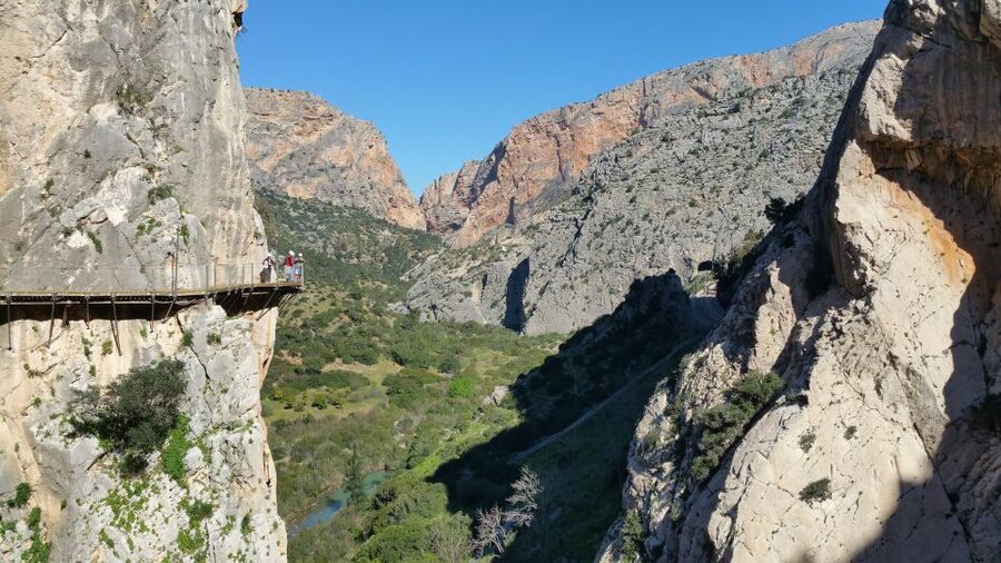 From Málaga: Caminito del Rey Small-Group Tour with Picnic - A picnic with Spanish cheese and ham