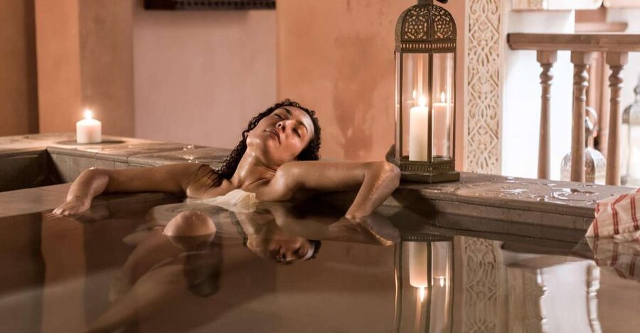 From Malaga: Hammam Bath, Kessa and Relaxing Massage Tour - What happens during the 90-minute session