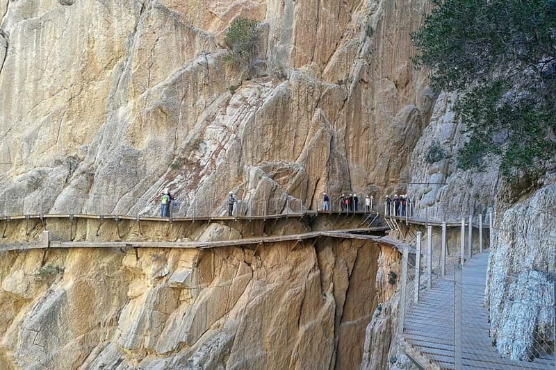 From Seville: Caminito del Rey Hike Day Trip - Sunday: adding Osuna to the day