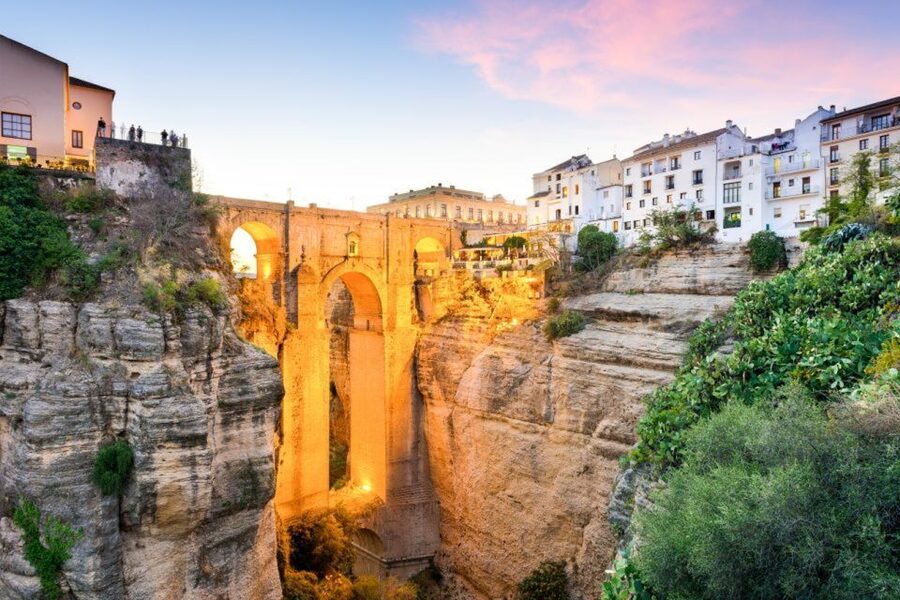 From Seville: White Villages and Ronda Tour - Should you book the White Villages and Ronda tour?