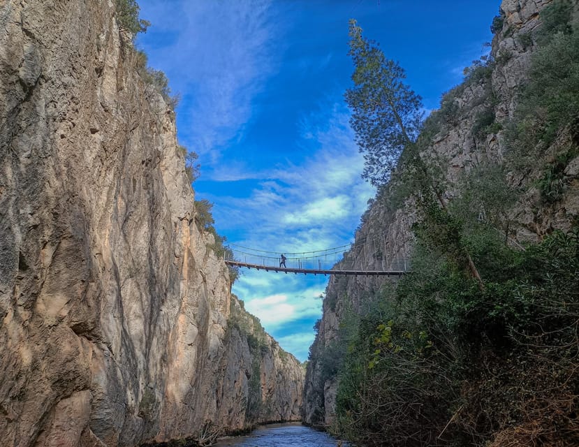 From Valencia: Chulilla, Turia Canyon, Hanging bridges... - The van ride sets up the day