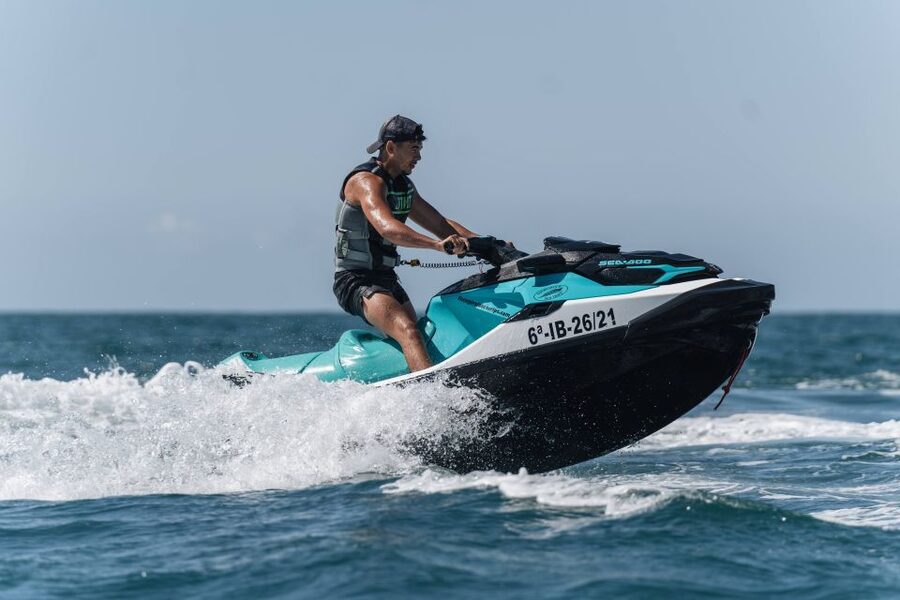 Fuengirola: Best Jet Ski Rental - One jet ski, two riders, and clear age rules