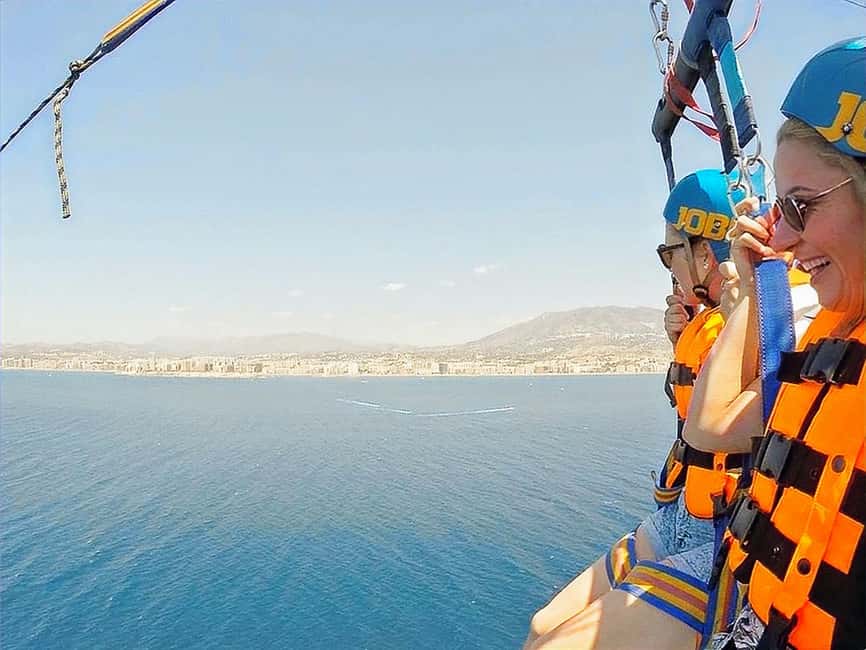Fuengirola: Deluxe Parasailing Flight from Fuengirola Port - The boat ride and equipment setup