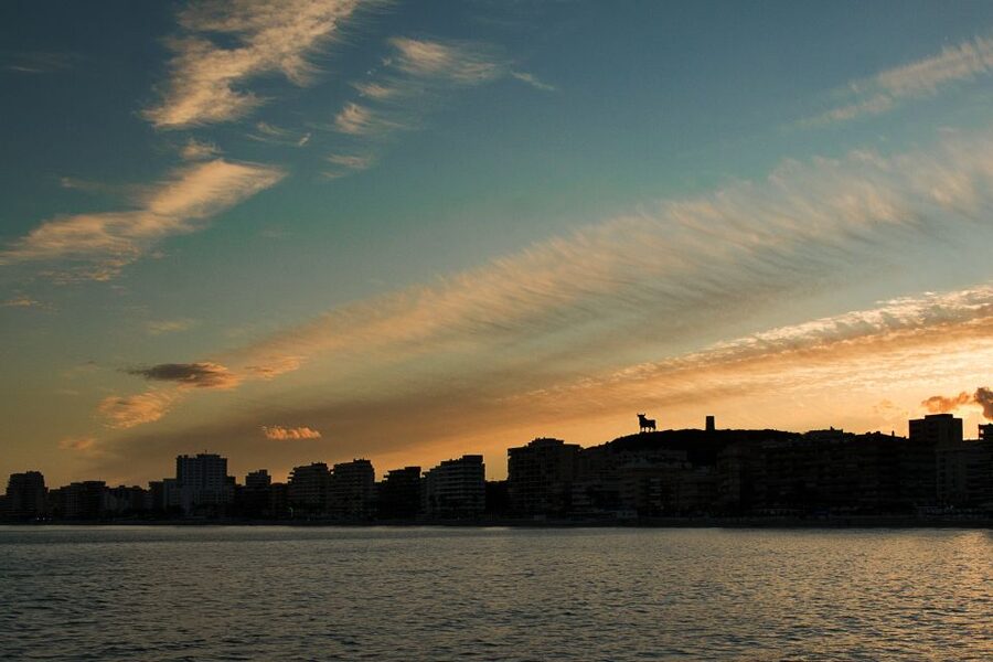Fuengirola: Sunset Boat Tour with a Drink - One drink adds to the relaxed mood