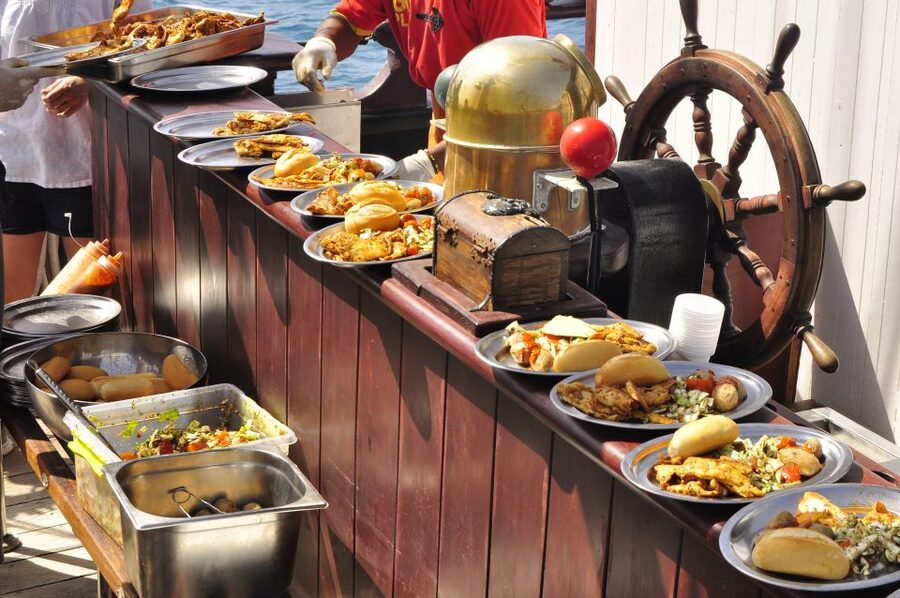 Fuerteventura: 4-Hour Pirate Sailing Adventure - Sailing along southern Fuerteventura