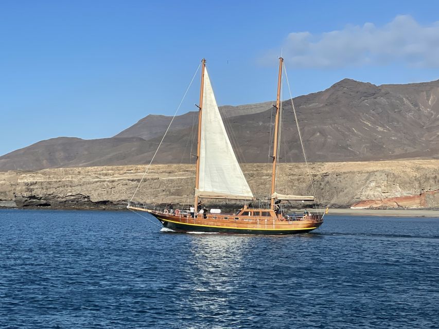 Fuerteventura: Sunset boat trip with DJ, Food & Drinks - Key points to know before sailing
