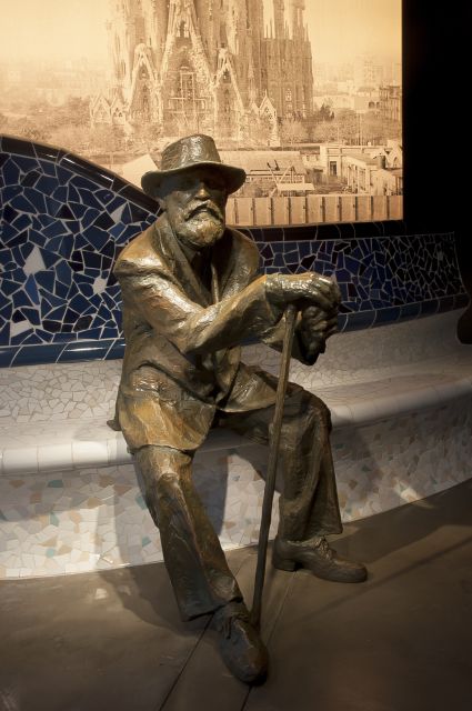 Gaudí Experiència Barcelona Admission Ticket - Why the location near Parc Güell matters