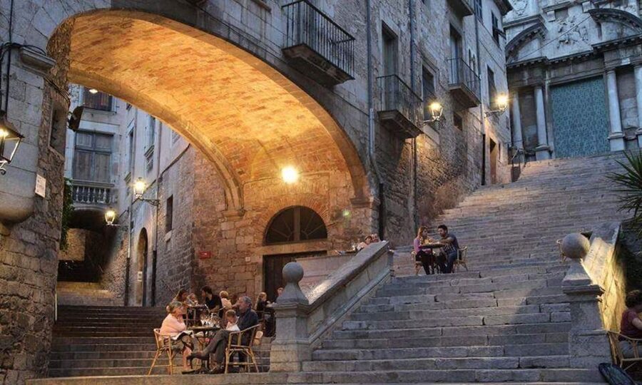 Girona: Game of Thrones Small Group Tour - Arab baths and the Romanesque monastery