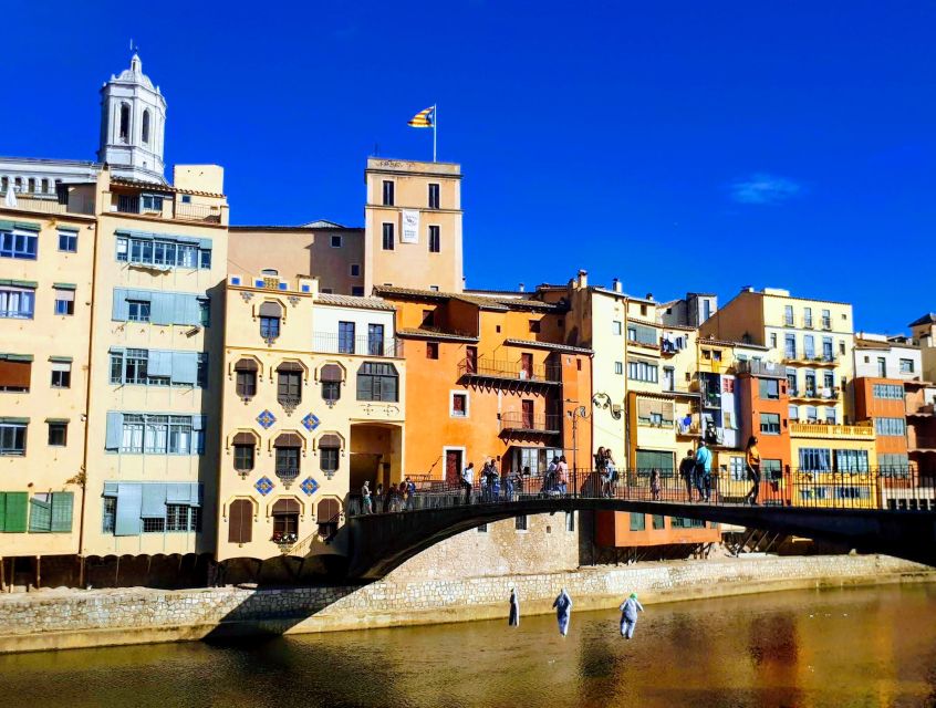 Girona: Small Group Walking Tour - What the guides add to the experience