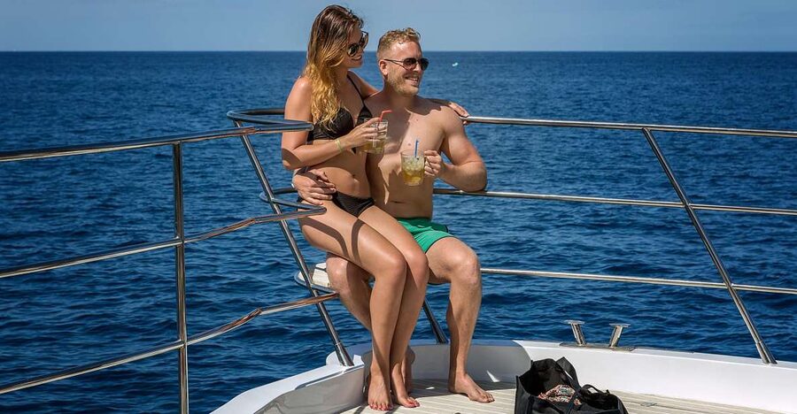 Gran Canaria: Afternoon Catamaran Cruise with Food & Drink - Setting out from Puerto Rico toward Mogán