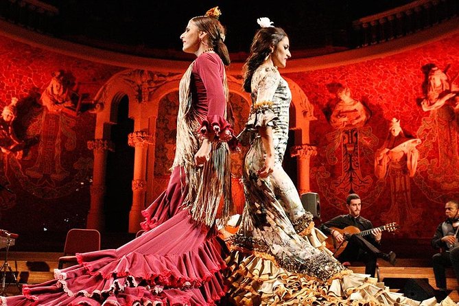 "Gran Gala Flamenco" The Most Famous Flamenco Show in Barcelona - Teatre Poliorama: a simpler setting and a clear stage focus